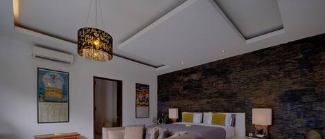 1 bedroom, in-room safe, free WiFi, bed sheets