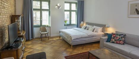 Suite estudio (Gustav) | Decoración personalizada y muebles diferentes