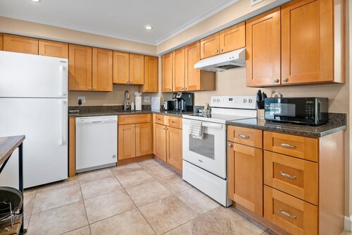 MosbeyDistrict: Cozy Townhome Near DC