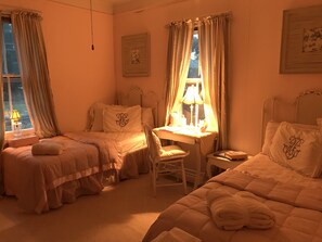 5 chambres, bureau, fer et planche à repasser, Wi-Fi gratuit