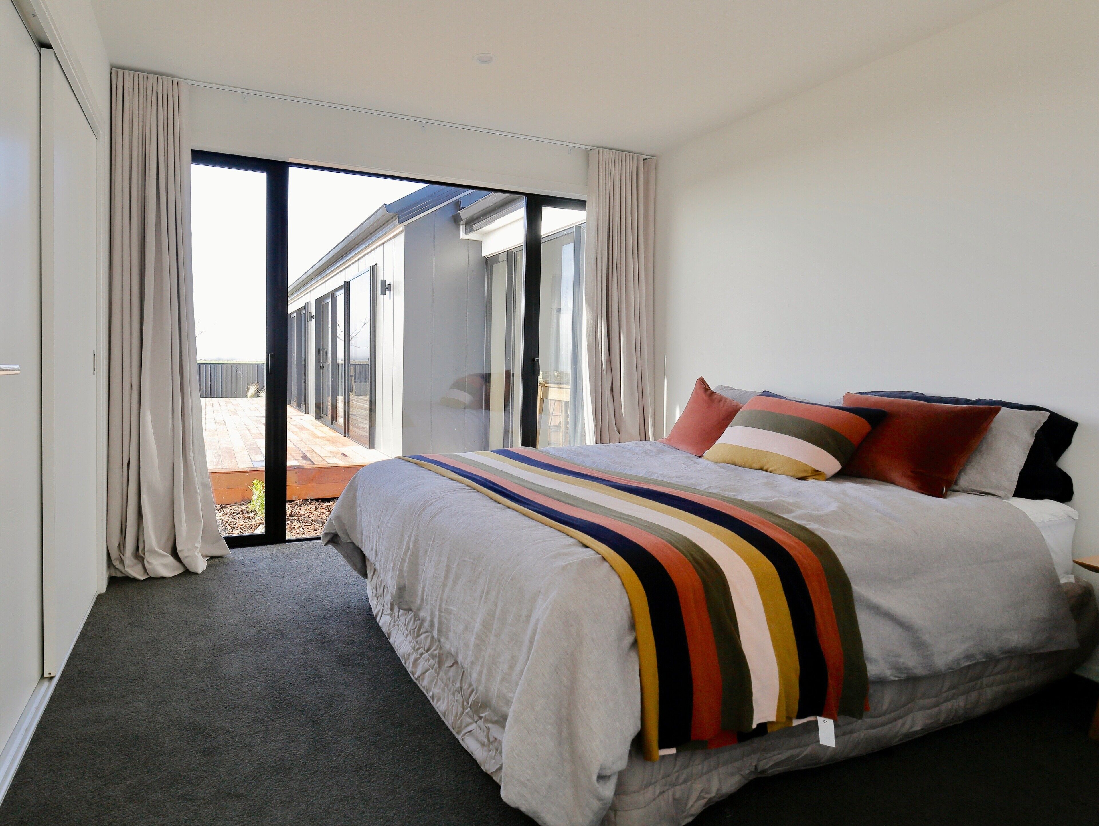 7 bedrooms, iron/ironing board, WiFi, bed sheets