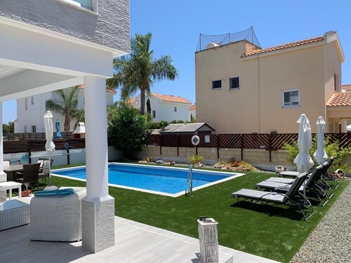 2 bedroom detached villa with private pool in Ayia Thekla