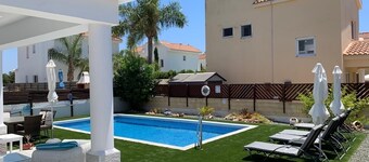 2 bedroom detached villa with private pool in Ayia Thekla