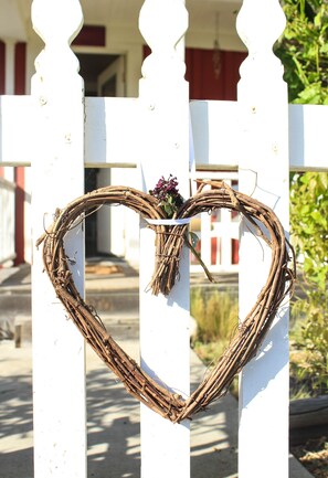 Exterior detail - Little Cottage in Harmony (Harmony)