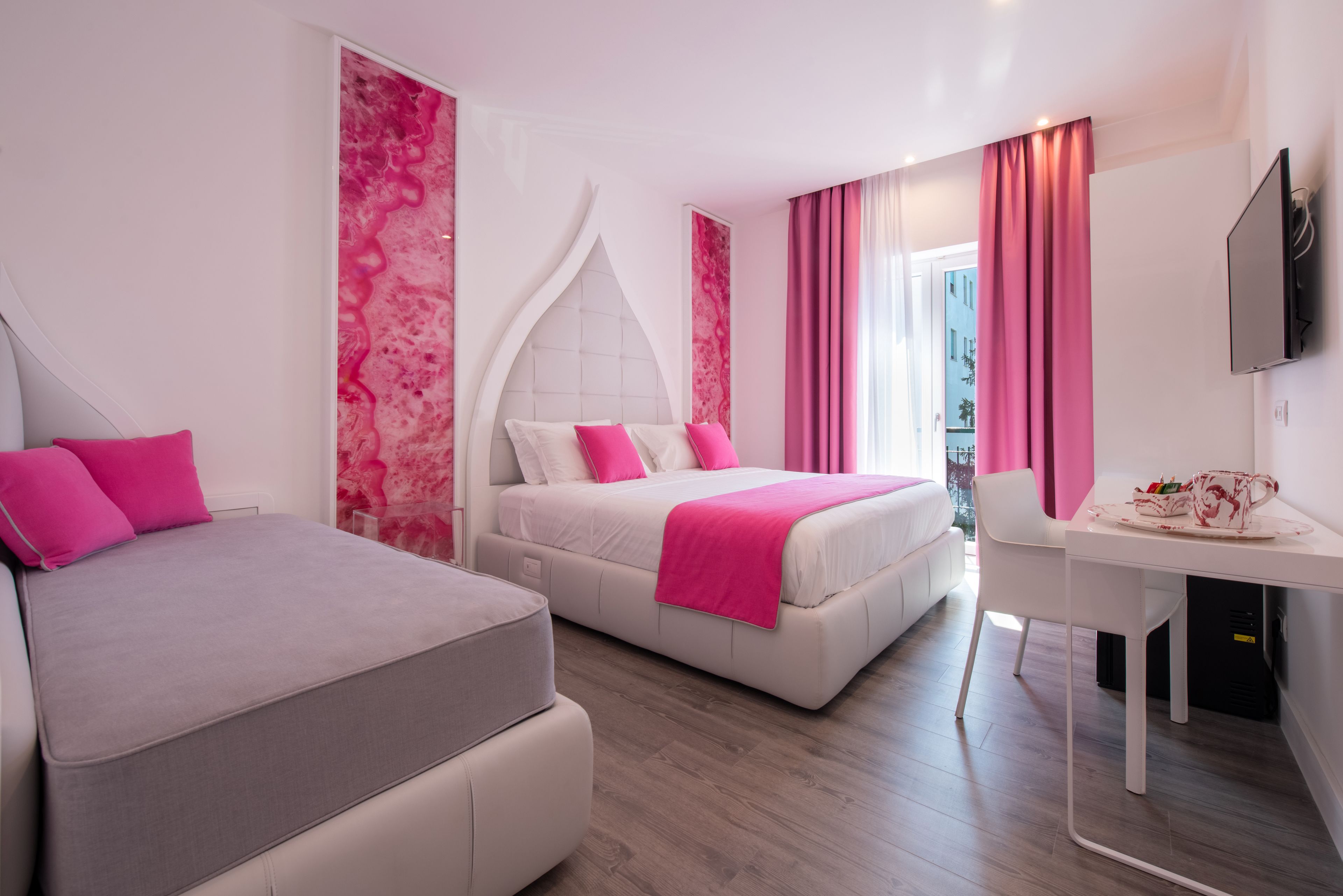 Photo - Diamond Suite