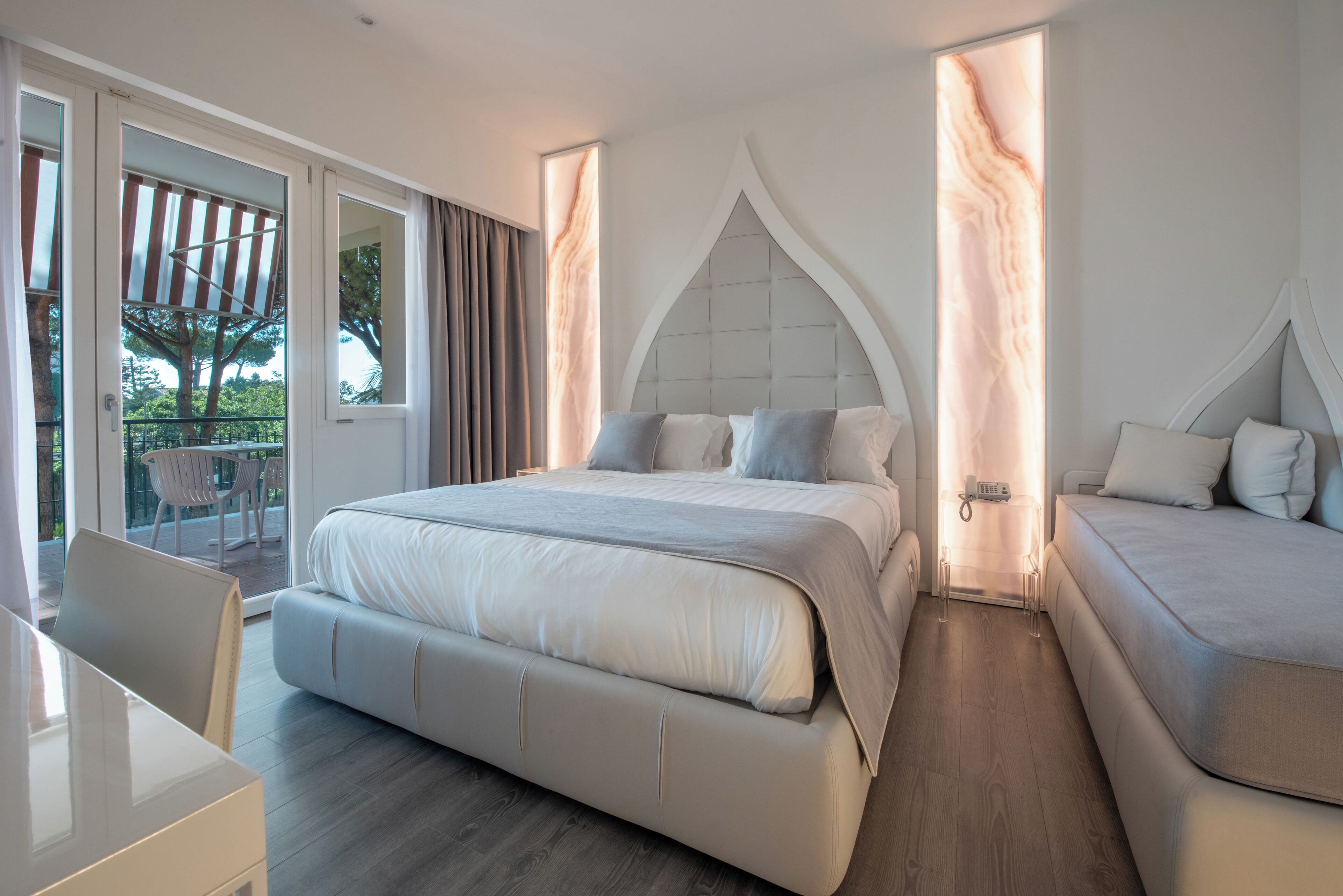 Photo - Diamond Suite