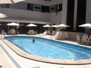 Outdoor pool - Apartment in Ondina on the carnival circuit (Salvador)