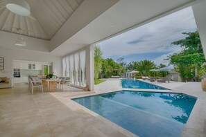 Piscine extérieure