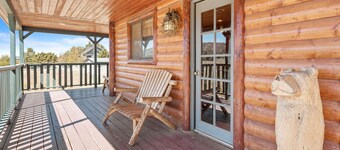 Bear Family Ranch - 5 Bedroom, Dual Master Suites, Pool Table, Pet Friendly, Fenced Yard