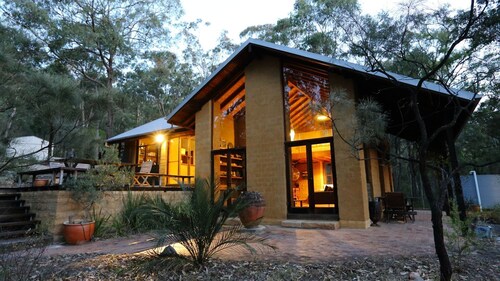 Corymbia Cottage Brokes Secluded Escape for max 4