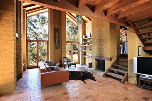 TV, fireplace - Corymbia Cottage - Brokes Secluded Escape (Broke)
