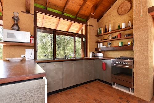 Corymbia Cottage – Broke's Secluded Escape