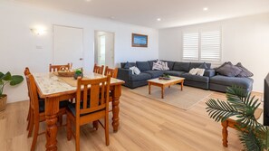 Téléviseur, lecteur de DVD