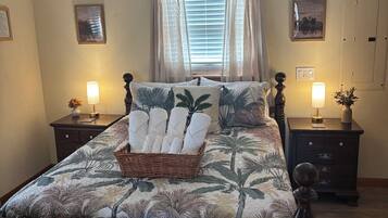 1 chambre, fer et planche Ă repasser, Wi-Fi gratuit, draps fournis