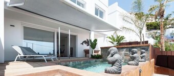 Premium villa with private pool and sea views (Ancla Mar nº4)