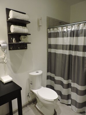 Habitación estándar doble | Caja fuerte, wifi gratis, ropa de cama