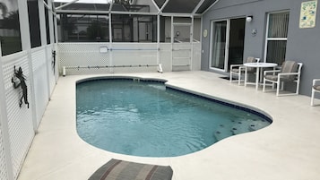 Outdoor pool, sun loungers