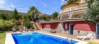¡Espaciosa y sublime Villa a 15km de Barcelona!