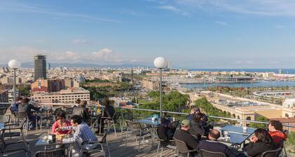 Fantastische 6-Zimmer-Villa in Torrelles für 12 Personen, nur 15 km von Barcelona und das Mittelmeer