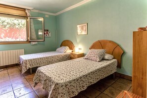 6 Schlafzimmer, Bügeleisen/Bügelbrett, Reisekinderbett, kostenloses WLAN