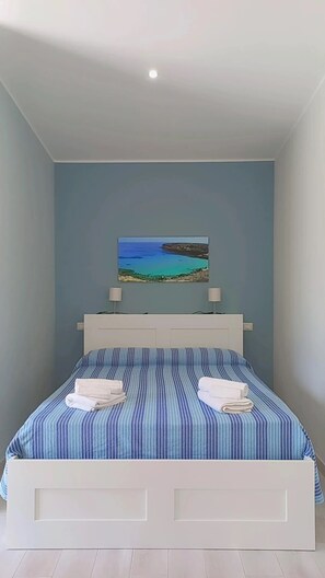 6 slaapkamers, een strijkplank/strijkijzer, reisbedje, wifi