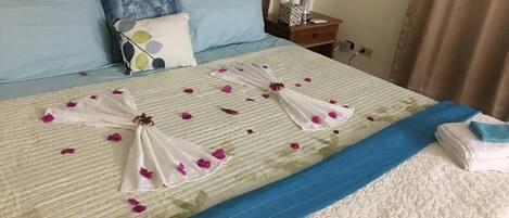 2 habitaciones, insonorización, tabla de planchar con plancha y wifi