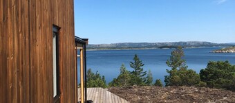 Uusi loma-asunto, idyllisellä paikalla meren rannalla