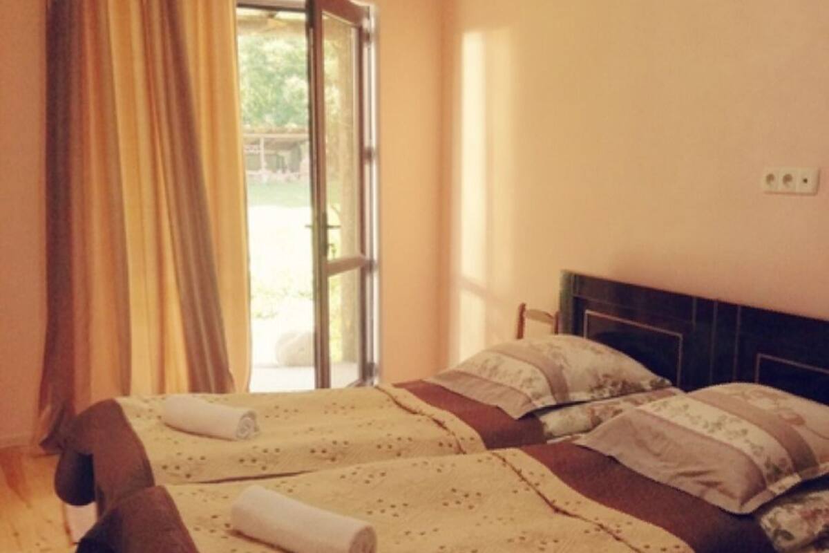 Deluxe Double or Twin Room, Multiple Bedrooms, Mountain View