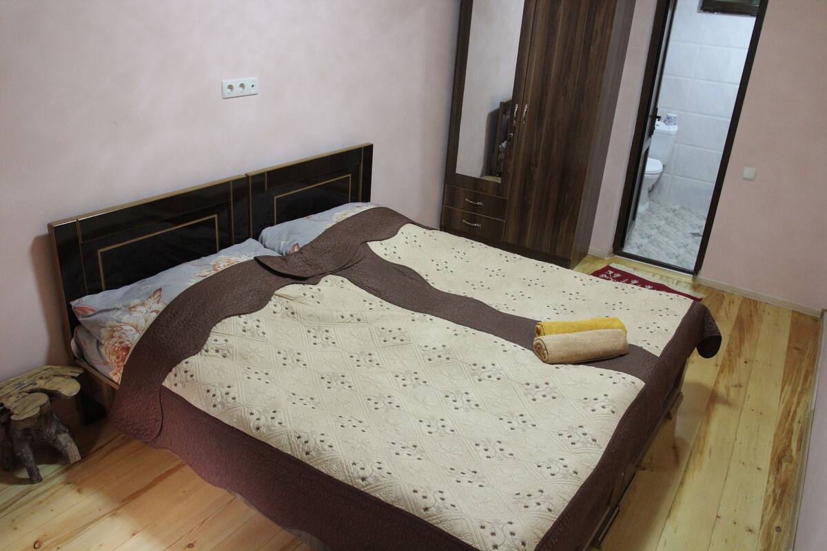 Memory-foam beds, individually decorated, individually furnished