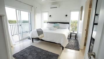 2 bedrooms, in-room safe, individually decorated, individually furnished