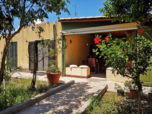 Villetta porto Vulcano 150 meters from the beach