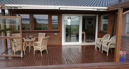 Beautiful house overlooking Lake Thingvallavatn HG 12365