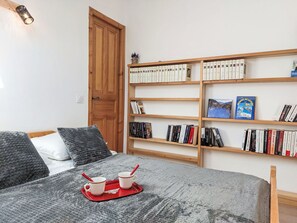 2 chambres, lit parapluie, Wi-Fi gratuit, draps fournis