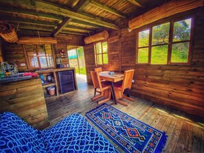 Romantic Cabin, 1 Double Bed, Kitchen, Mountainside | Living area | 32-inch flat-screen TV with satellite channels, TV, Netflix - Cabaña Agrreste Bed & Breakfast (Nemocón)