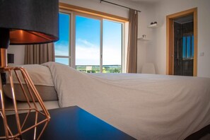 3 camere, una cassaforte in camera, Wi-Fi gratuito, lenzuola