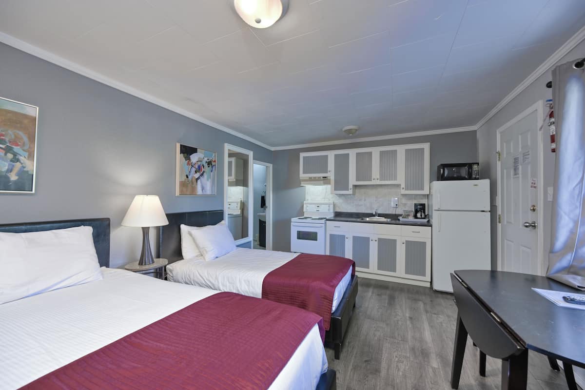 Deluxe Double & Twin Room (Downstairs)