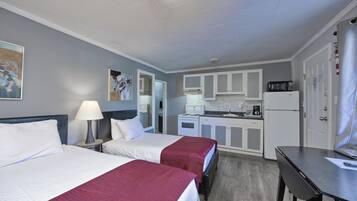 Deluxe Double & Twin Room (Downstairs) | Hypo-allergenic bedding, individually furnished, desk, blackout drapes