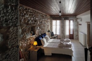 4 Schlafzimmer, Bügeleisen/Bügelbrett, WLAN, Bettwäsche