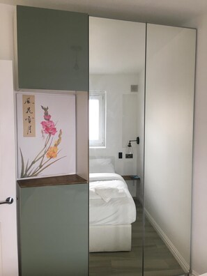 1 室のベッドルーム、WiFi、ベッドシーツ