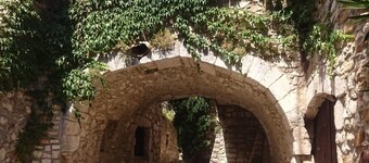 Bienvenido "Chez Romane" Aiguèze