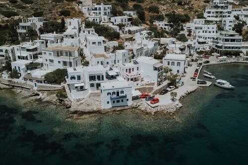 Amorgis Seaside Villa