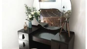 2 chambres, fer et planche Ă  repasser, Wi-Fi gratuit, draps fournis