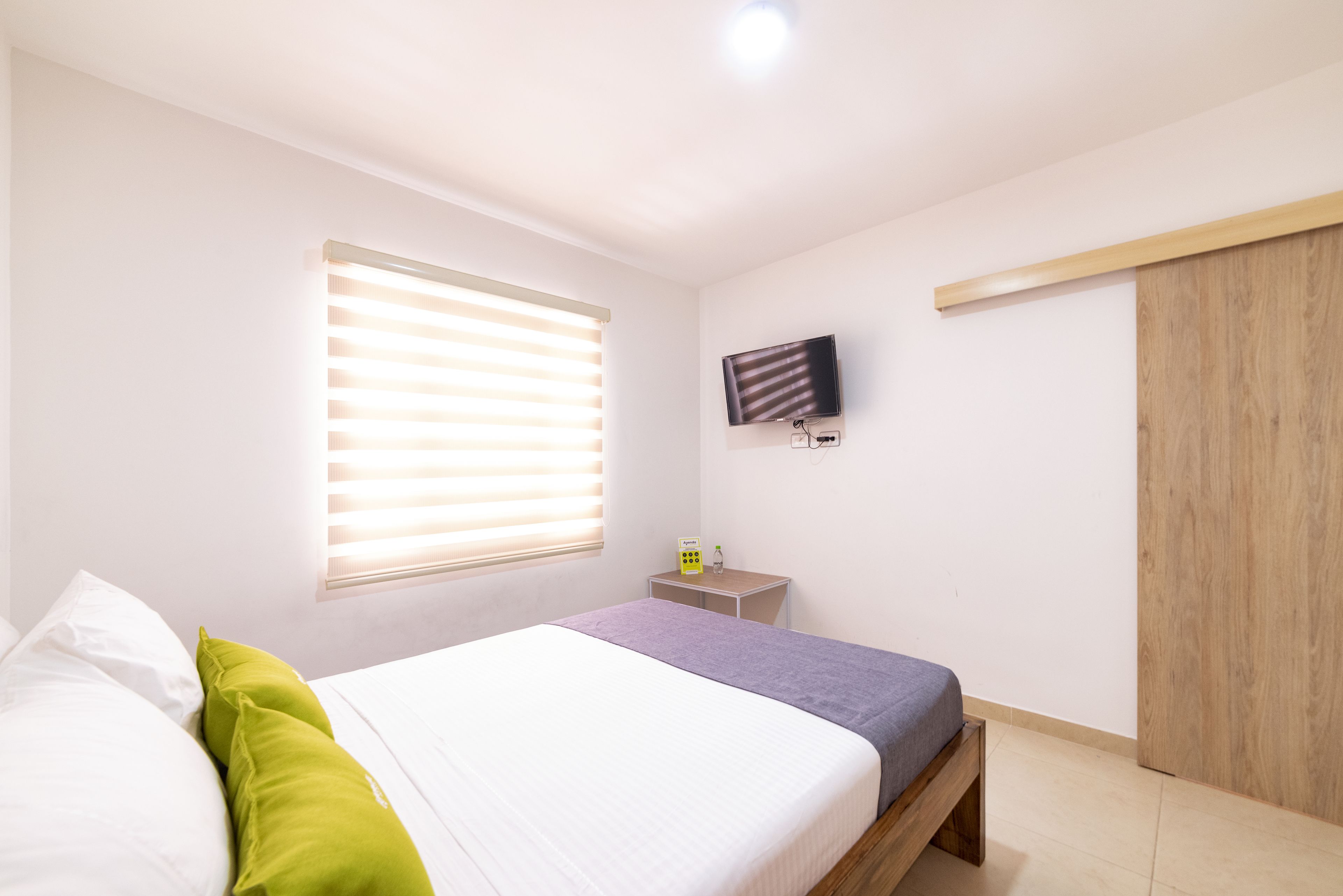 double room | free wifi, bed sheets