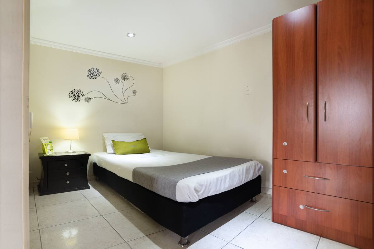 Desk, free WiFi, bed sheets