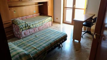 2 bedrooms, bed sheets
