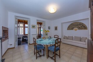 Dining - Casa Mira Al Lago, Menaggio, Italy (Menaggio)