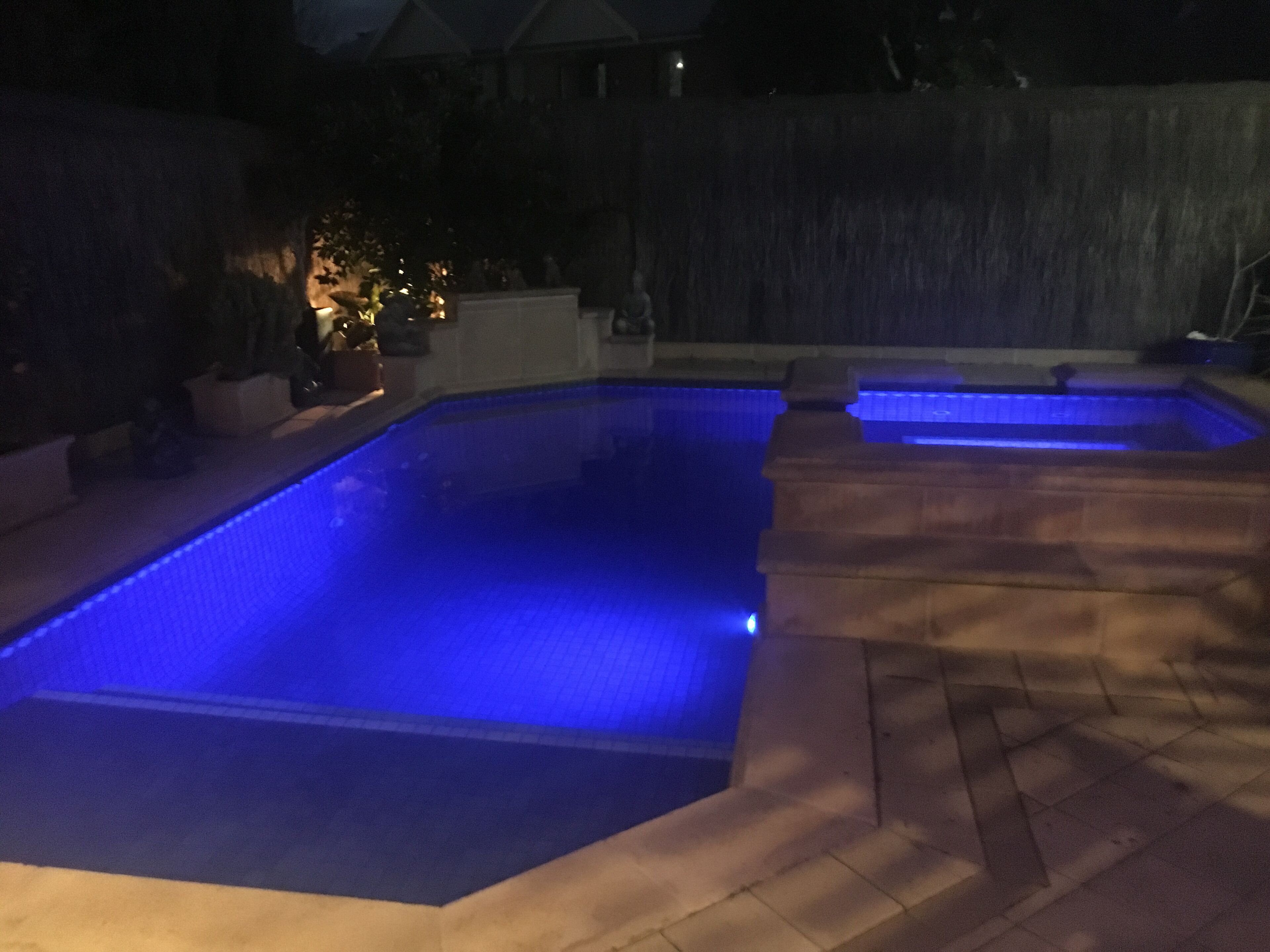 Easy stay Beachside Hove Executive spacious duplex home . Outside heated spa — image 6