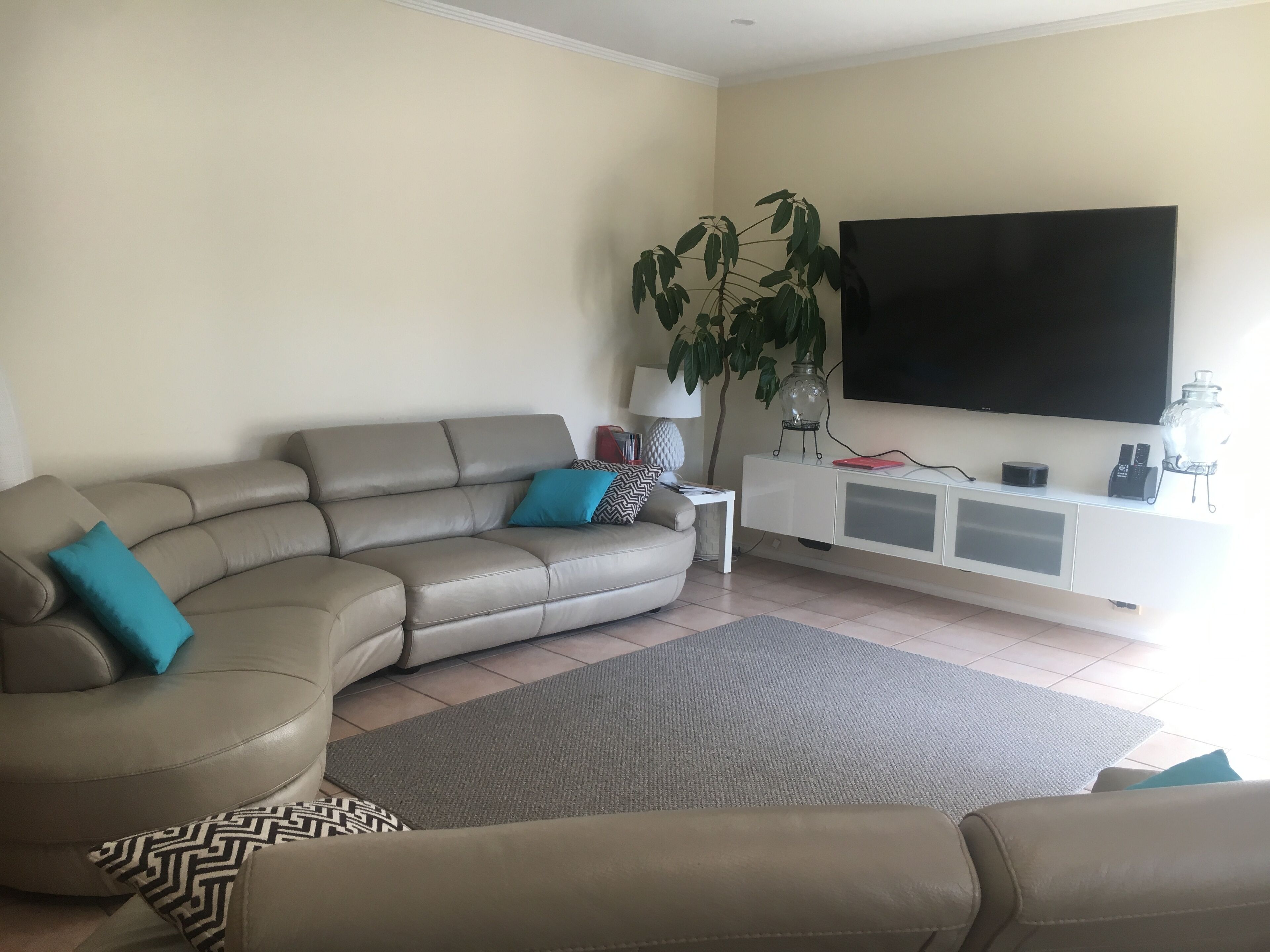 Easy stay Beachside Hove Executive spacious duplex home . Outside heated spa — image 23