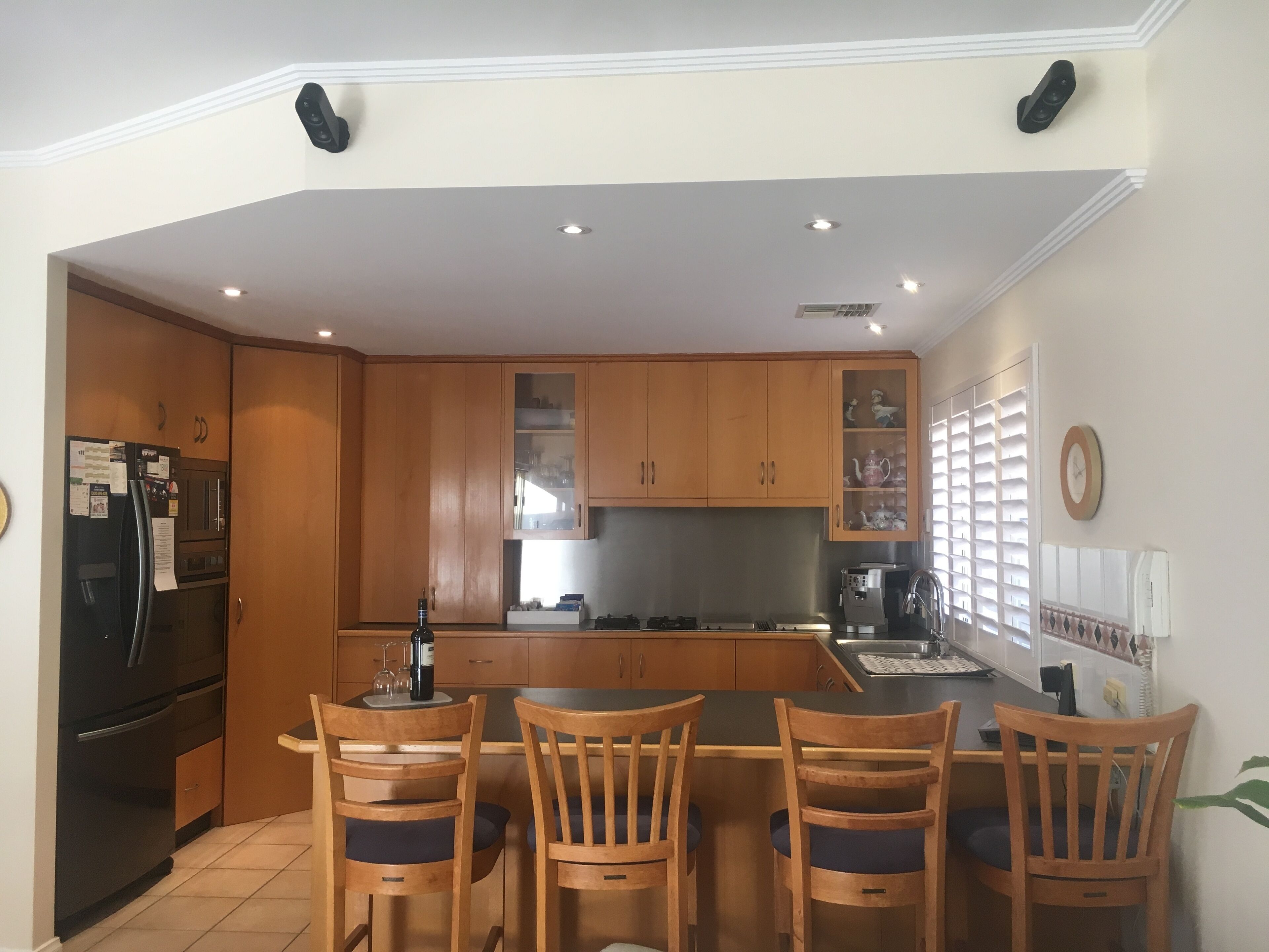 Easy stay Beachside Hove Executive spacious duplex home . Outside heated spa — image 17