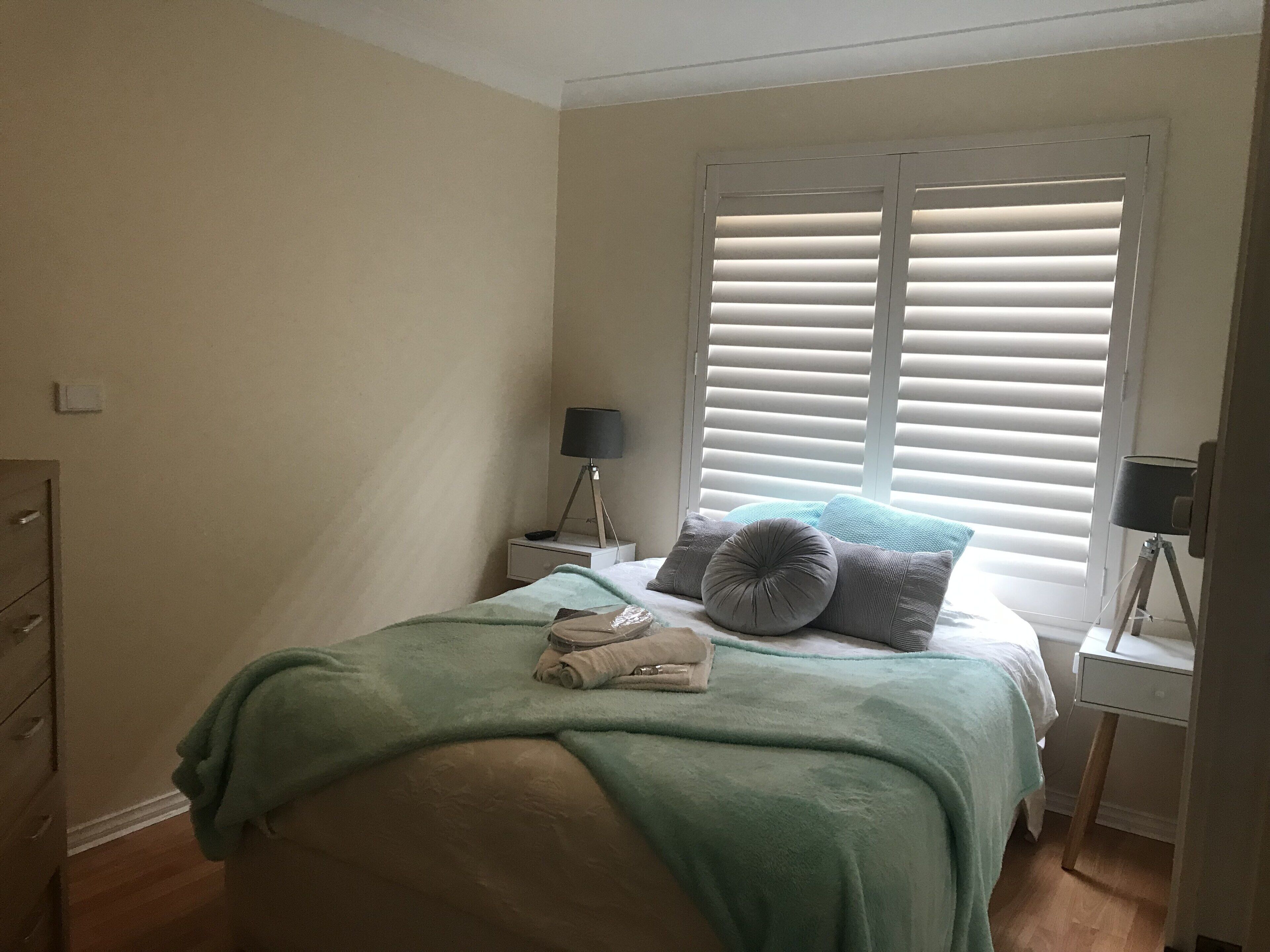 3 soverom, strykejern/-brett, wi-fi og sengetøy